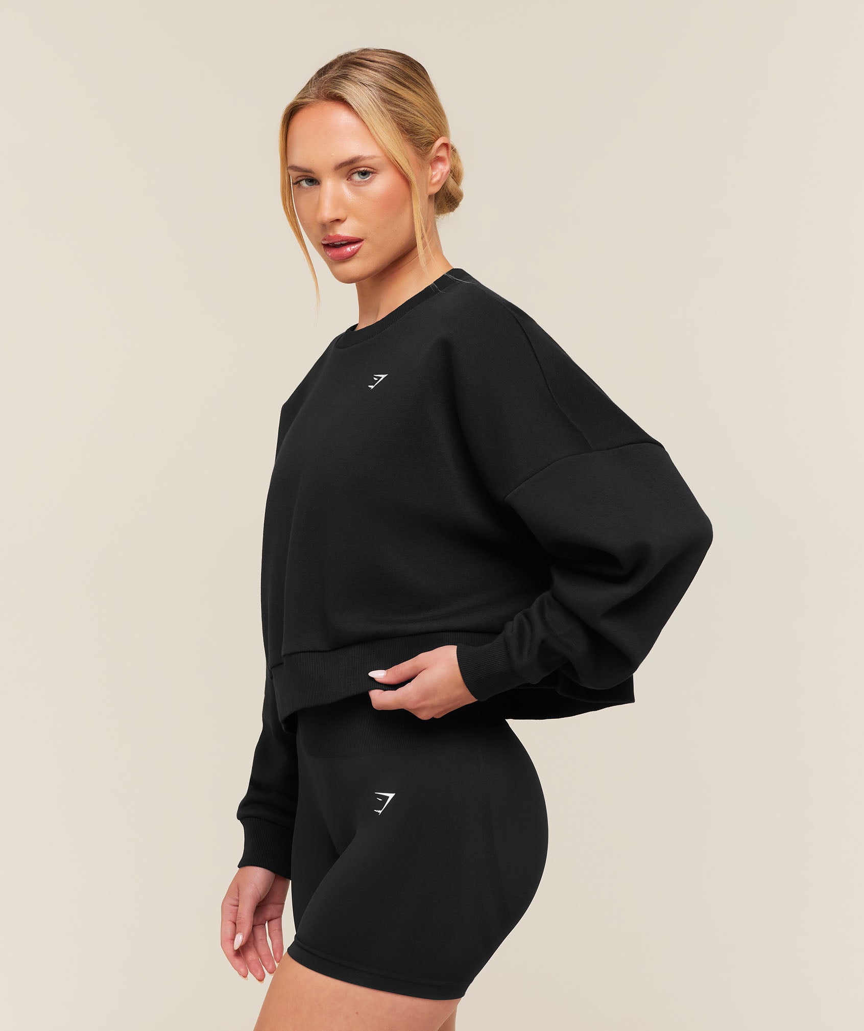 Training Oversized Boxy Sweatshirt - Black